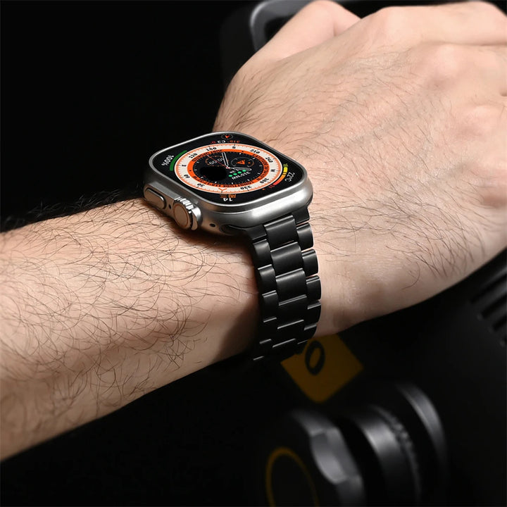 Luxury Titanium Metal Strap for Apple Watch Series 9, 8, 7, 6, SE, 5, 4 – 45mm, 44mm, 42mm – Stainless Steel Bracelet